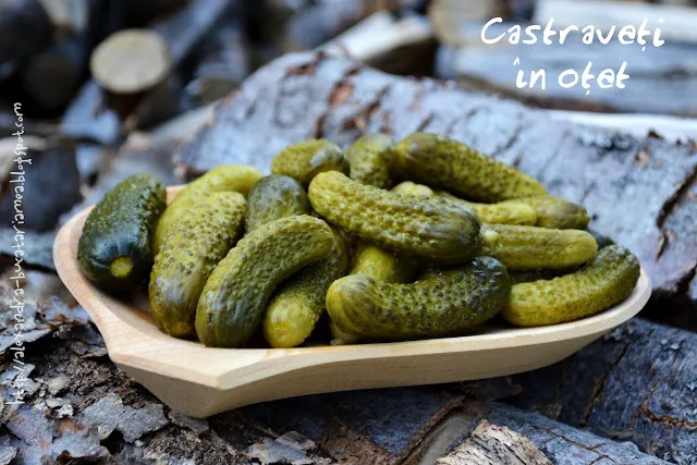 Castraveți în oțet – bulgărești