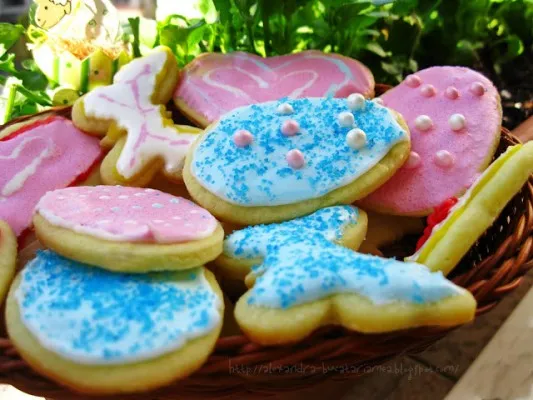 Biscuiţi pentru iepuraş cu royal icing