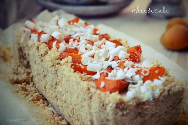 cheesecake cu ciocolată albă și caise prăjite … la rece