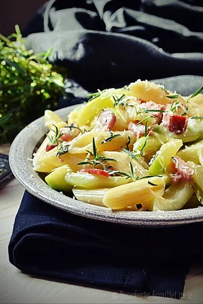 Carbonara cu dovlecei