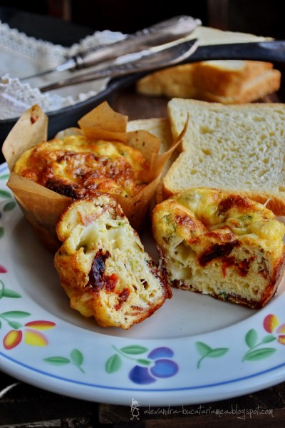 Brioșe pentru mic dejun / Bacon & Cheese Baked Egg Cups