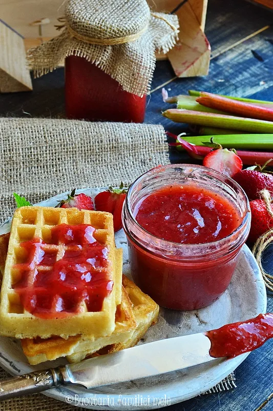 strawberry rhubarb jam