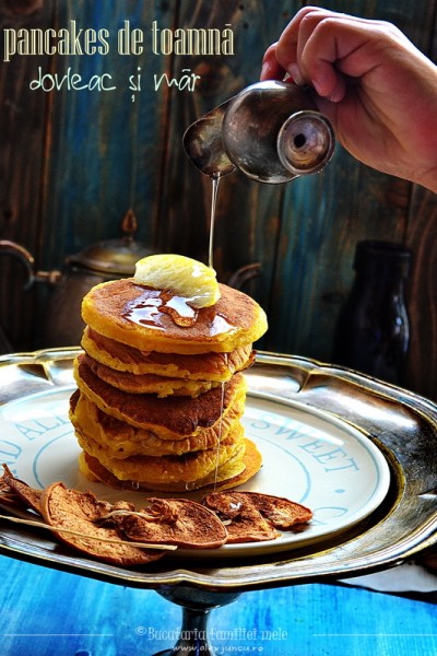 Pancakes în arome de toamnă : dovleac și mar
