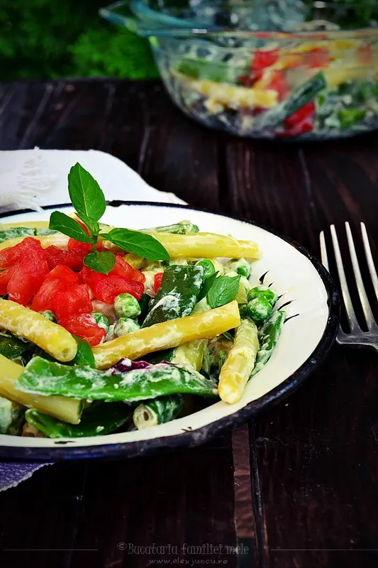 salata de fasole cu mazare