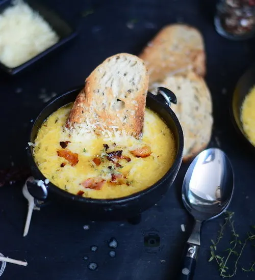 Supă de bere cu bacon și brânză cheddar
