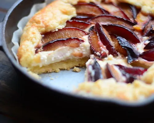 Galette cu prune si mascarpone +pâte brisée