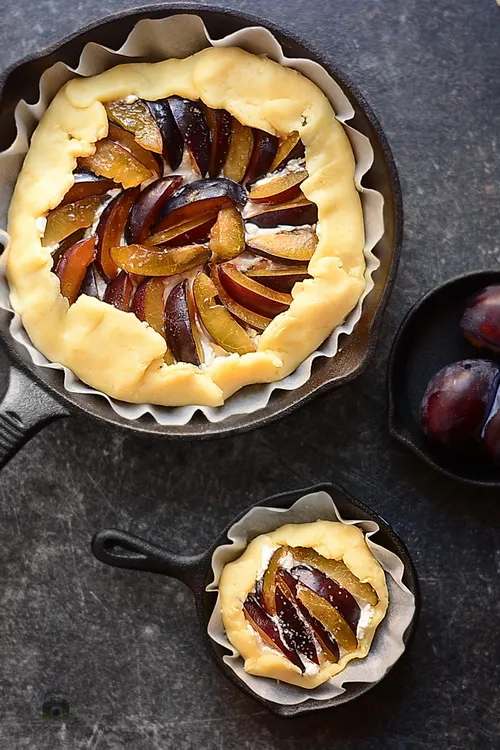 Galette cu prune si mascarpone