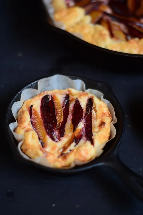 Galette cu prune si mascarpone, pate brisee, Pâte Brisée, Tarta cu prune, alex juncu, bucataria familiei mele