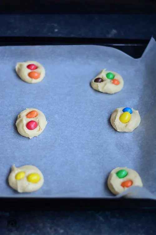 Chocolate Chip Cookies - Biscuiti cu ciocolata si M&M- Bucataria familiei mele- Alex Juncu