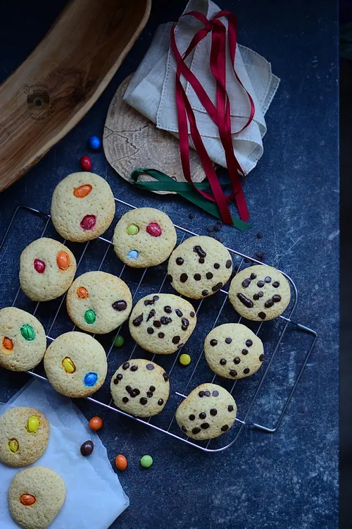 Chocolate Chip Cookies - Biscuiti cu ciocolata si M&M- Bucataria familiei mele- Alex Juncu
