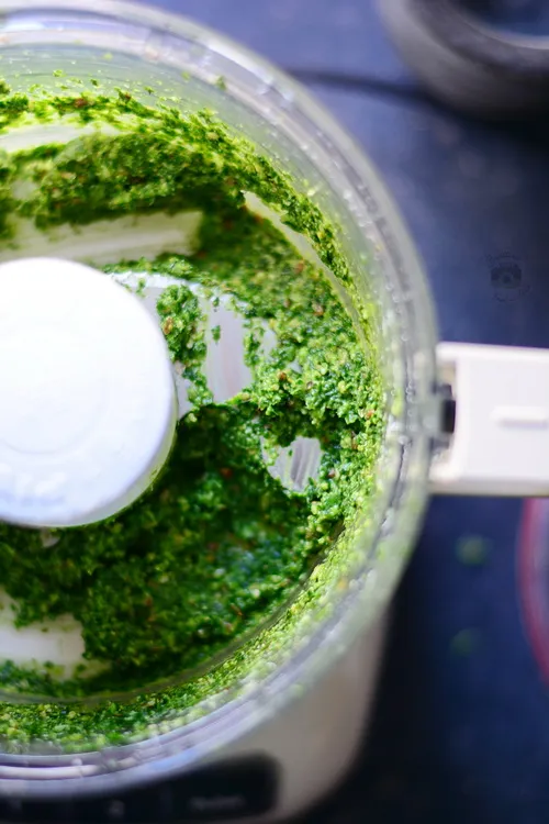 Pesto de leurda - Bucataria familiei mele