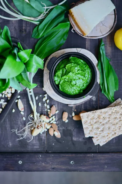 Pesto de leurda - Bucataria familiei mele