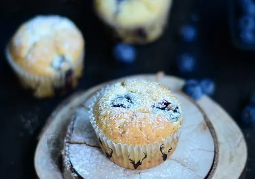 Muffins cu afine si mascarpone