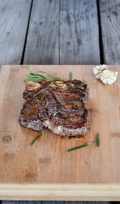 T-Bone Steak la grătar