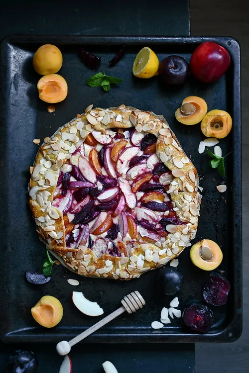 Galette cu piersici - Bucătăria familiei mele - alex juncu