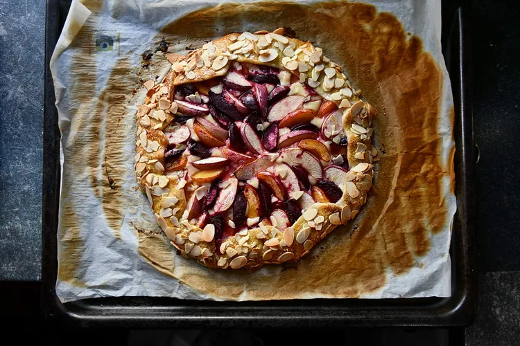 Galette cu piersici - Bucătăria familiei mele - alex juncu