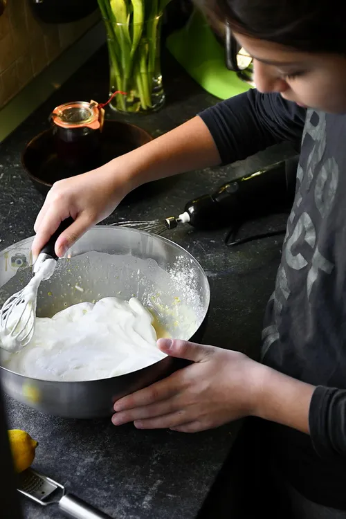 aluat Kaiserschmarrn - Bucătăria familiei mele - www.alexjuncu.ro