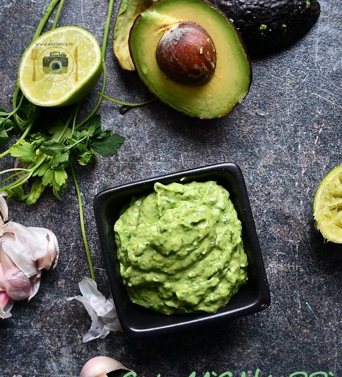 Chimichurri – sos verde cu avocado