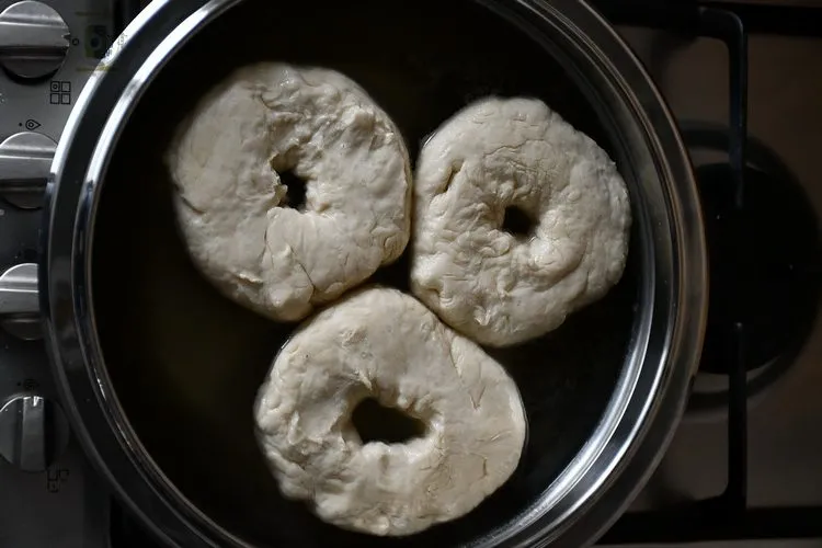 Aluat Bagels - Bucătăria familiei mele - www.alexjuncu.ro