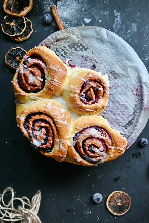 Blueberry cinnamon rolls - Bucătăria familiei mele - alexjuncu.ro - Bucătăria familiei mele - alexjuncu.ro