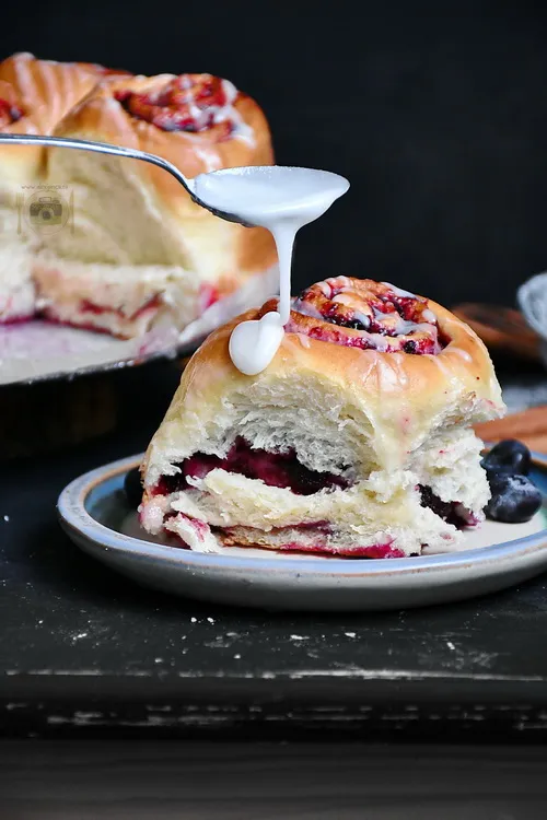 Blueberry rolls - Bucătăria familiei mele - alexjuncu.ro - Bucătăria familiei mele - alexjuncu.ro