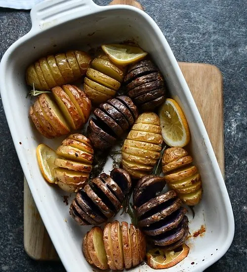 cartofi hasselback cu sos de lămâie