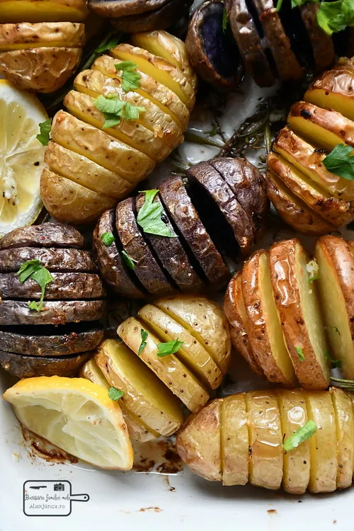 Cartofi hasselback cu lămâie - Bucătăria familiei mele - www.alexjuncu.ro