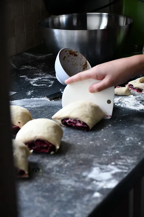 Blueberry Cinnamon Rolls - Bucătăria familiei mele- www.alexjuncu.ro