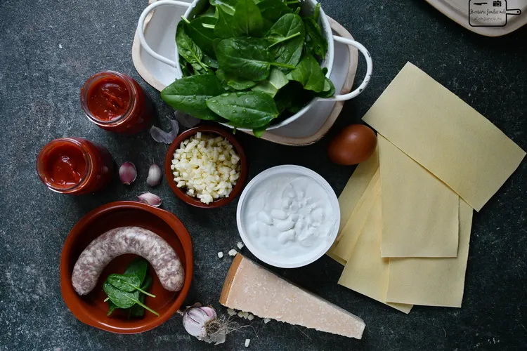 Ingrediente lasagna - Bucătăria familiei mele - www.alexjuncu.ro