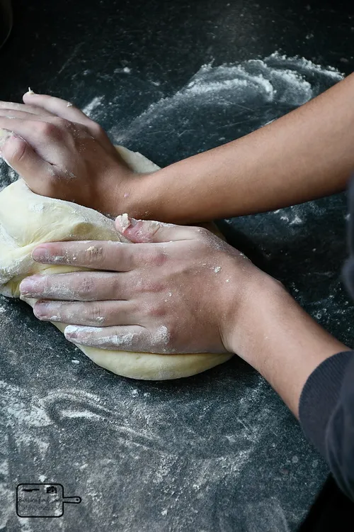 Aluat de cozonac frământat- Bucătăria familiei mele - www.alexjuncu.ro