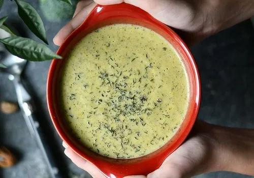 Supa cremă de broccoli și zucchini