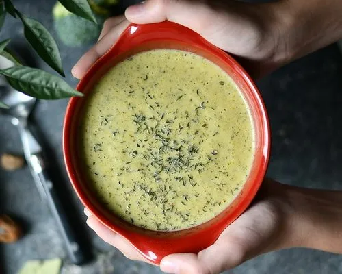 Supa cremă de broccoli și zucchini