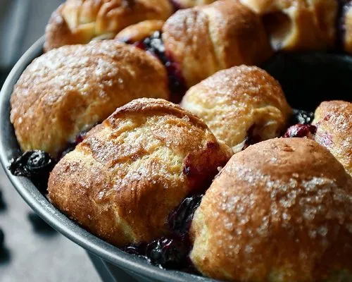 Pâine dulce cu afine și scorțișoară /Monkey bread
