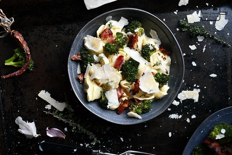 Paste cu broccoli, bacon și 3 brânze- Bucătăria familiei mele- www.alexjuncu.ro
