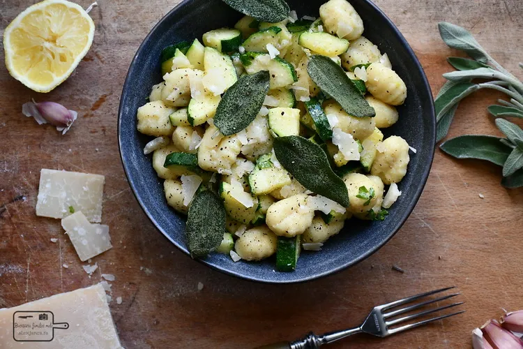 Gnocchi cu zucchini - Bucătăria familiei mele - www.alexjuncu.ro
