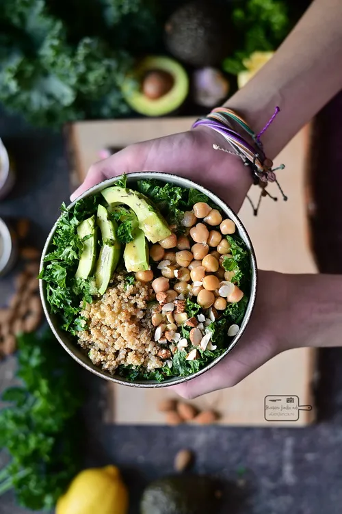 Kale cu năut și quinoa -Bucătăria familiei mele - www.alexjuncu.ro