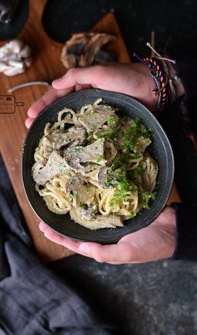 Spaghete cu ricotta și hribi