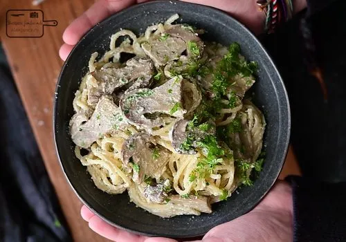 Spaghete cu ricotta și hribi