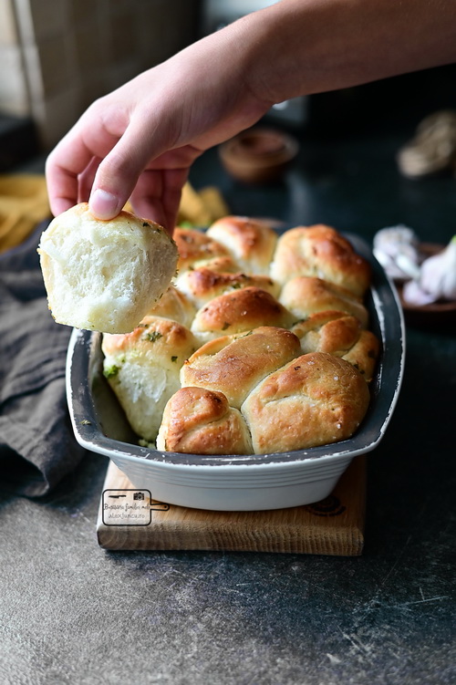 Pâine cu usturoi / Pull apart garlic bread