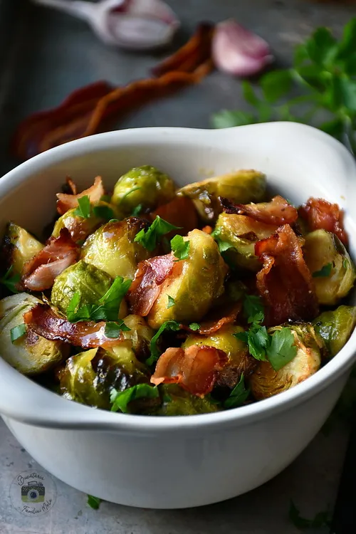 Varza de Bruxelles cu bacon - Bucătăria Familiei mele - www.alexjuncu.ro