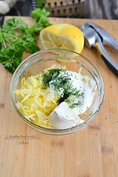 Tzatziki cu zucchini- Bucătăria familiei mele - www.alexjuncu.ro