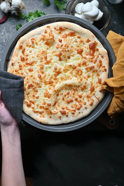 Pizza- Bucătăria familiei mele- www.alexjuncu.ro
