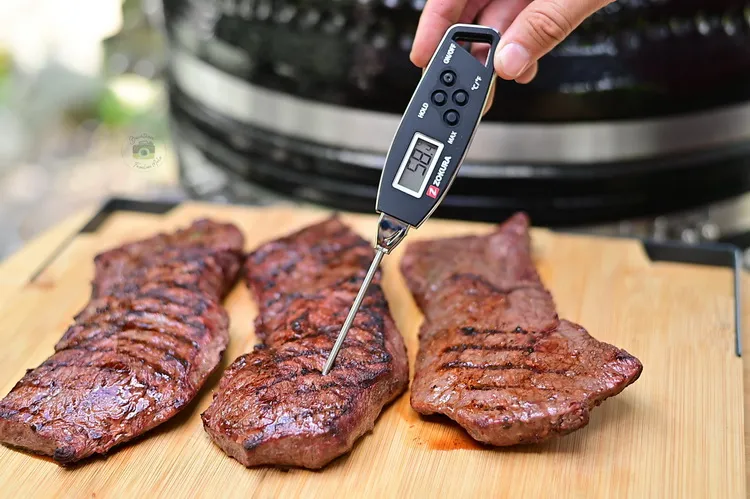 Steak Medium rare - Bucătăria familiei mele - www.alexjuncu.ro