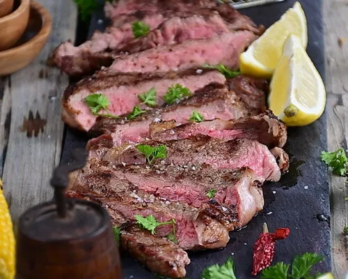 Antricot / rib eye steak la grătar