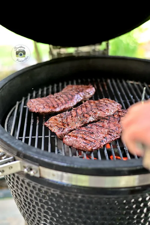 Steak la kamado - Bucătăria familiei mele - www.alexjuncu.ro