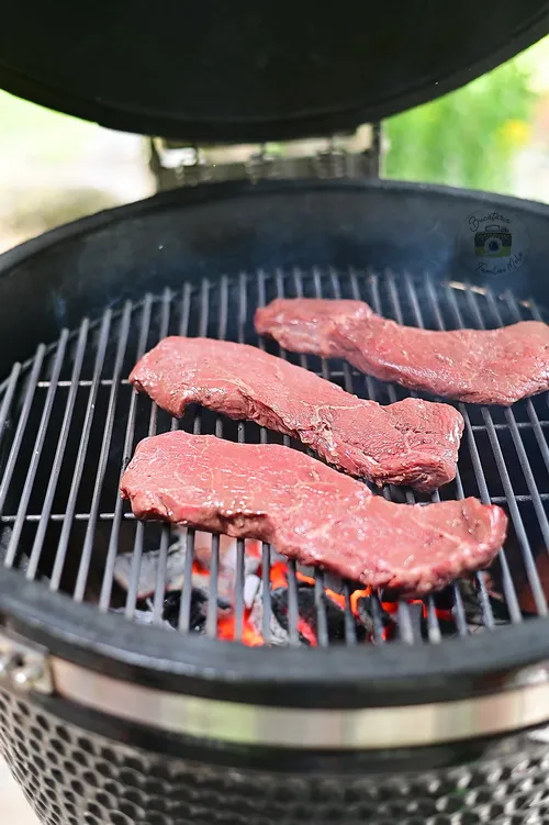 Steak la kamado - Bucătăria familiei mele - www.alexjuncu.ro