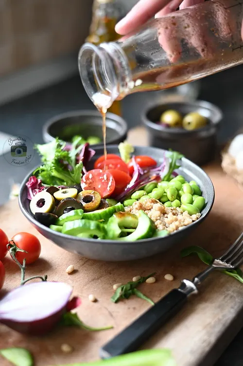 Salata cu Vinegreta mediteraneana - Bucătăria familiei mele - www.alexjuncu.ro