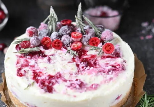 Cheesecake cu merișoare, fără coacere