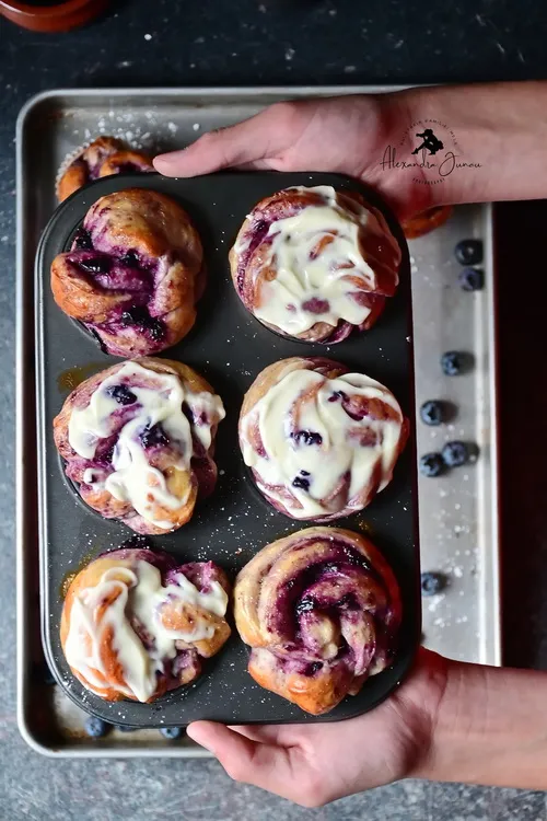 Blueberry rolls - Bucătăria familiei mele - www.alexjuncu.ro