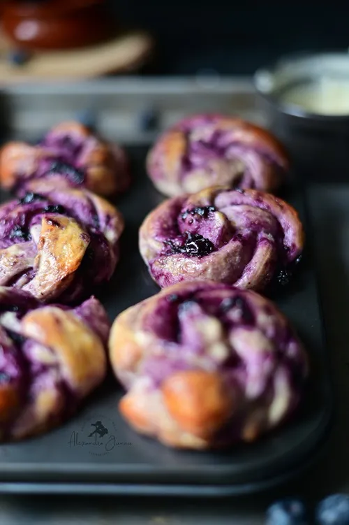 Rolls cu crema de afine - Bucătăria familiei mele - www.alexjuncu.ro